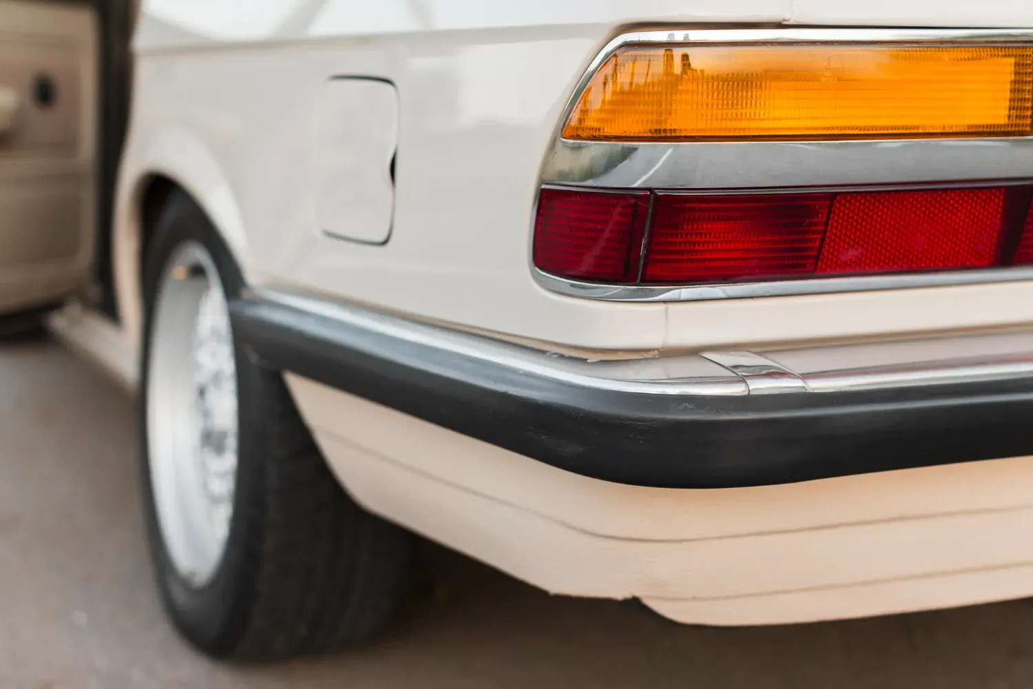 Dettaglio Fiancata Automobile