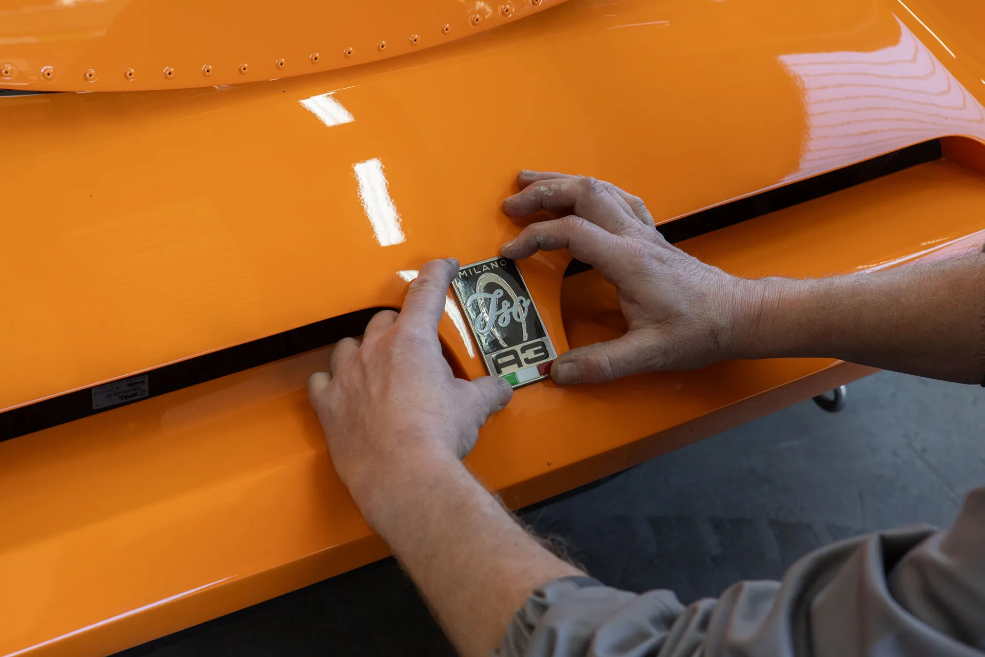 Meccancio, Posizione Logo Automobile